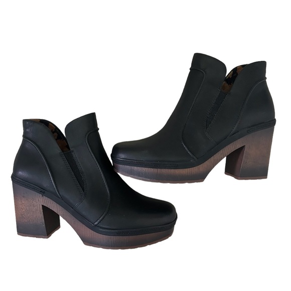 KORKS Robin Clog Bootie Black Womens Size 9.5 Classic, Casual Trendy NWOB - Picture 1 of 9
